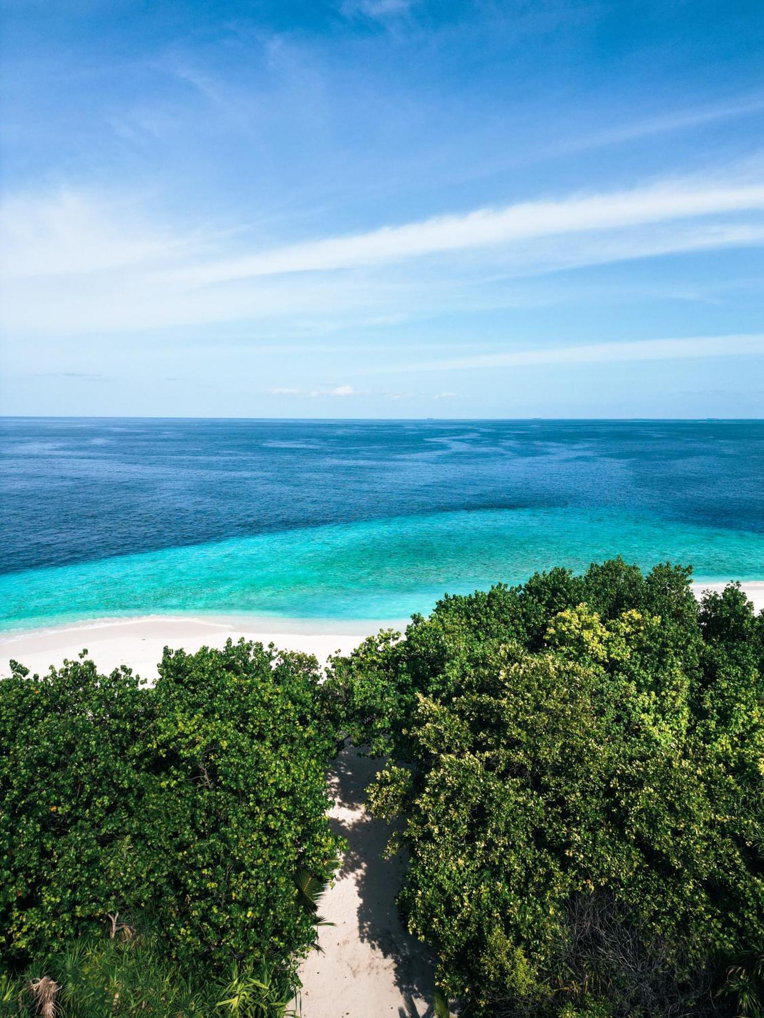 Ukulhas Villa Beach Hotel Exterior foto