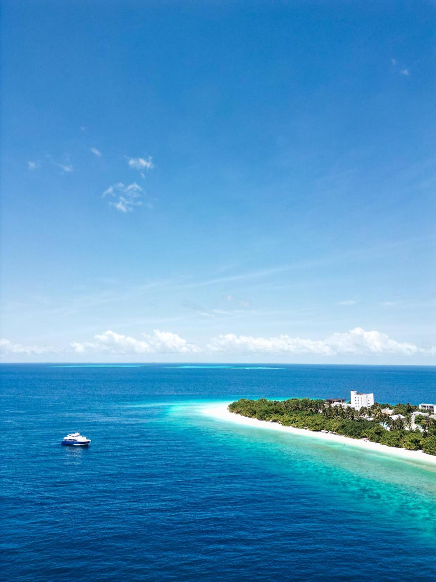 Ukulhas Villa Beach Hotel Exterior foto