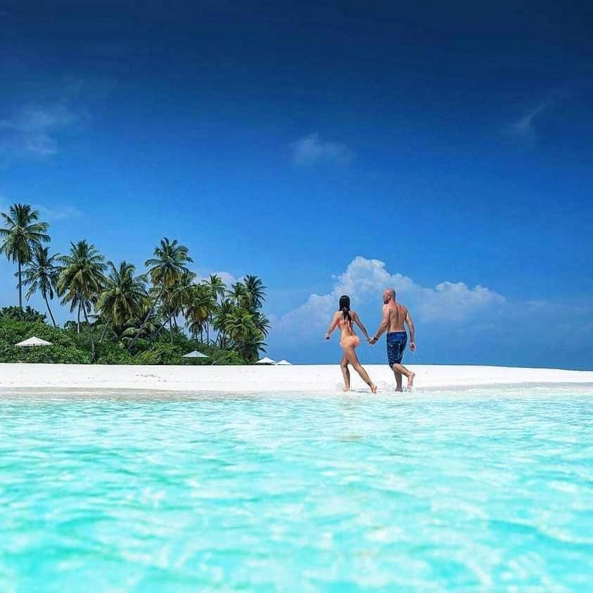Ukulhas Villa Beach Hotel Exterior foto